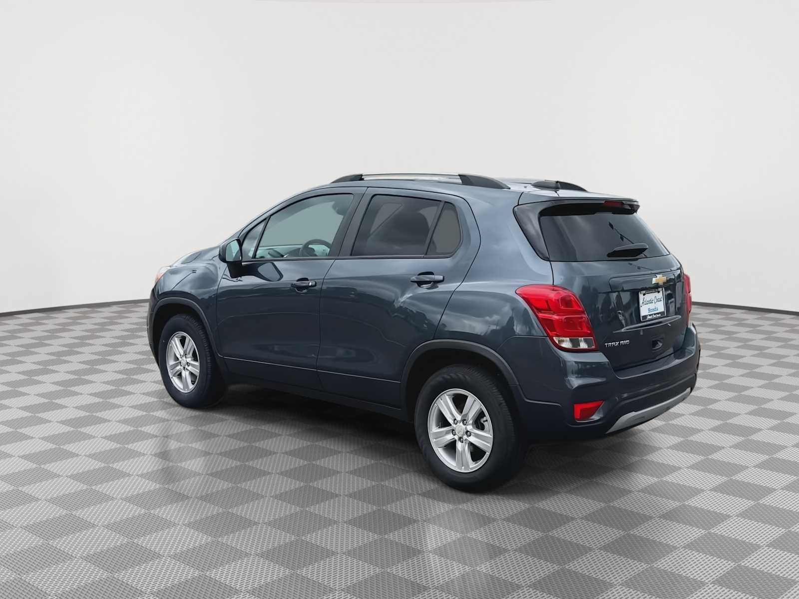 Used 2021 Chevrolet Trax LT AWD/4WD image 6
