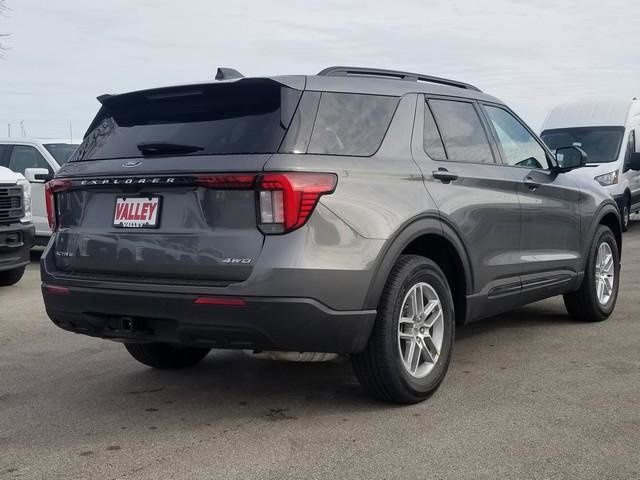 New 2026 Ford Explorer Active video 3