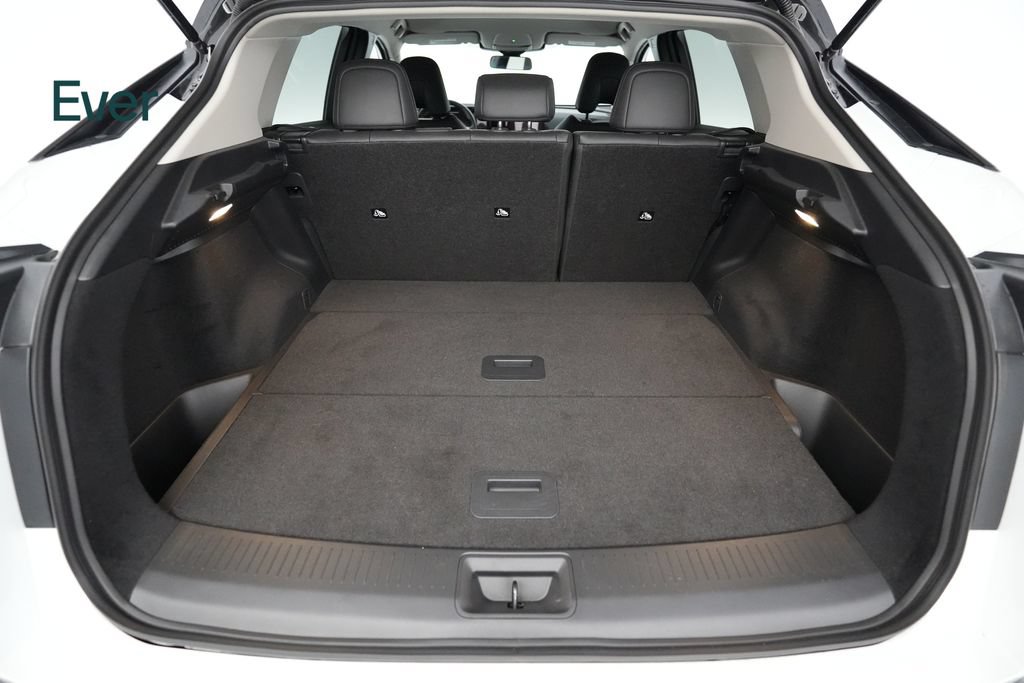 Used 2025 Nissan Ariya AWD image 8