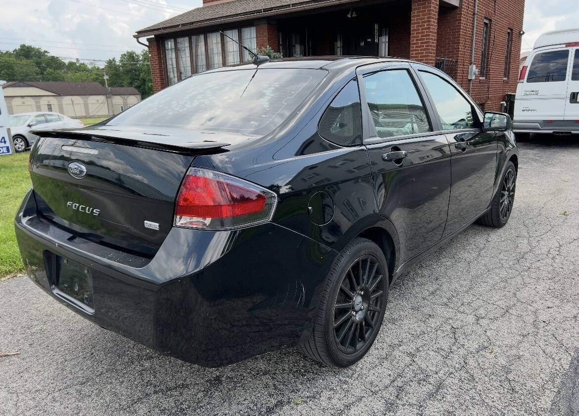Used 2011 Ford Focus SES w/ 401A Rapid Spec Order Code FWD image 7