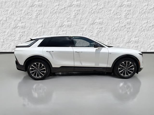 Used 2024 Cadillac Lyriq Sport AWD/4WD image 2