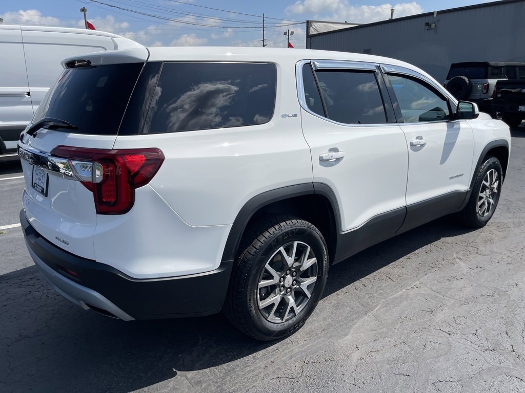 Used 2023 GMC Acadia SLE image 3