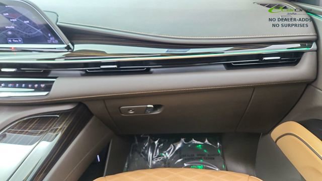 Used 2023 Cadillac Escalade ESV Premium Luxury image 41