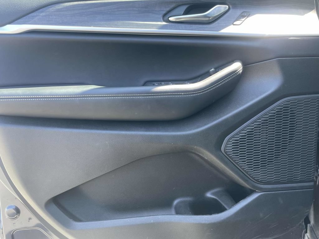 Certified 2025 Jeep Grand Cherokee Limited AWD/4WD image 28