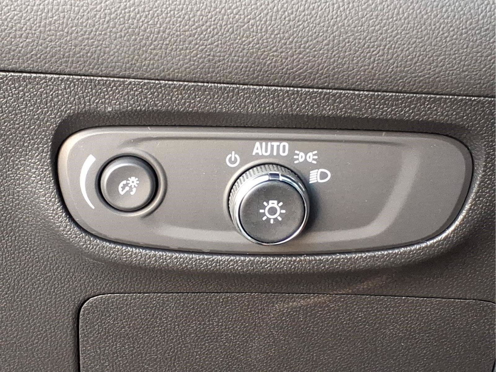 Certified 2026 Buick Encore GX Preferred FWD image 19
