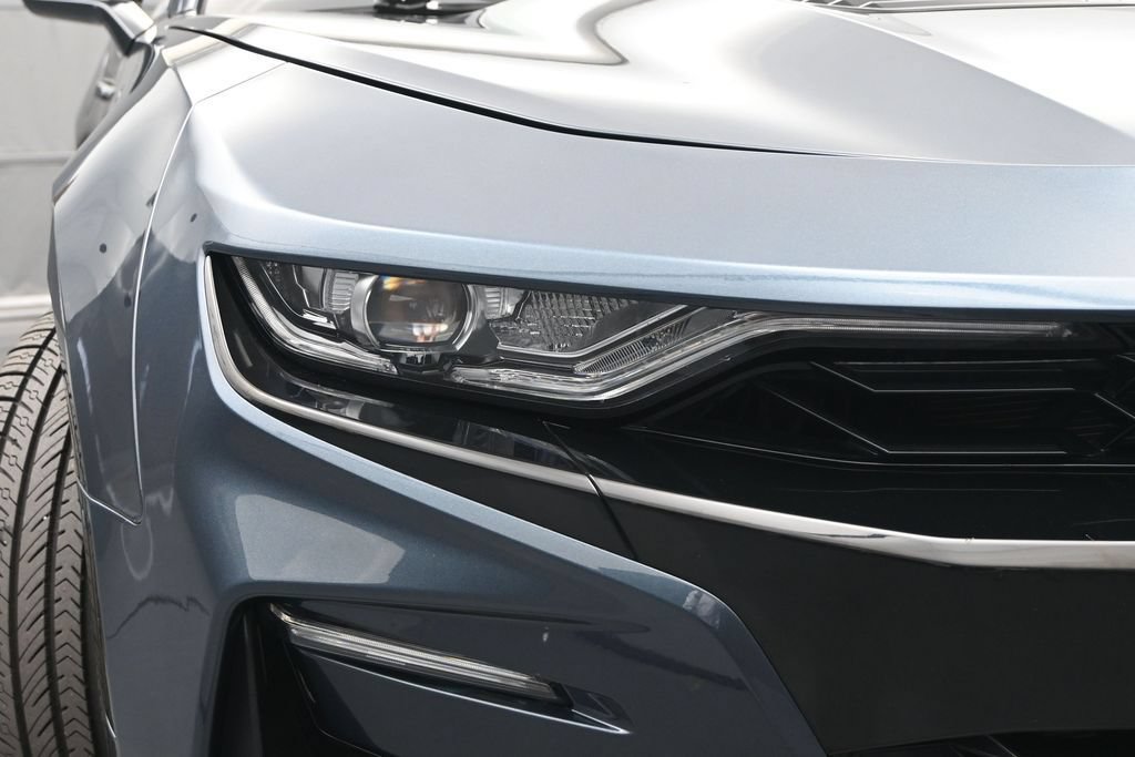 Used 2019 Chevrolet Camaro SS RWD image 4