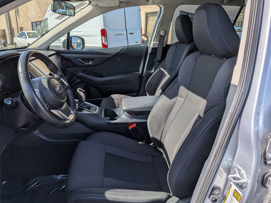 Used 2025 Subaru Outback Premium image 15