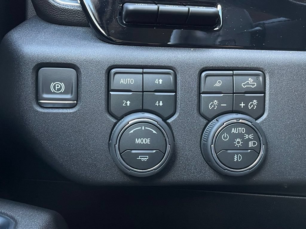 New 2026 Chevrolet Silverado 1500 LTZ w/ Technology Package AWD/4WD image 13