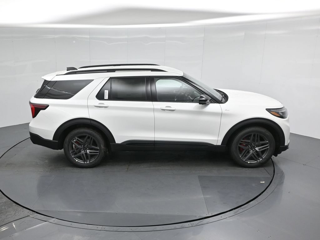 New 2026 Ford Explorer ST-Line w/ ST-Line Street Pack RWD image 40