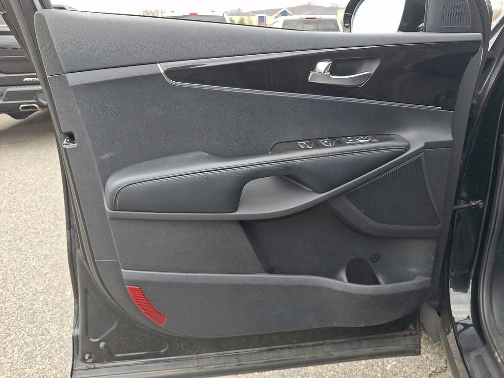 Used 2018 Kia Sorento LX image 12