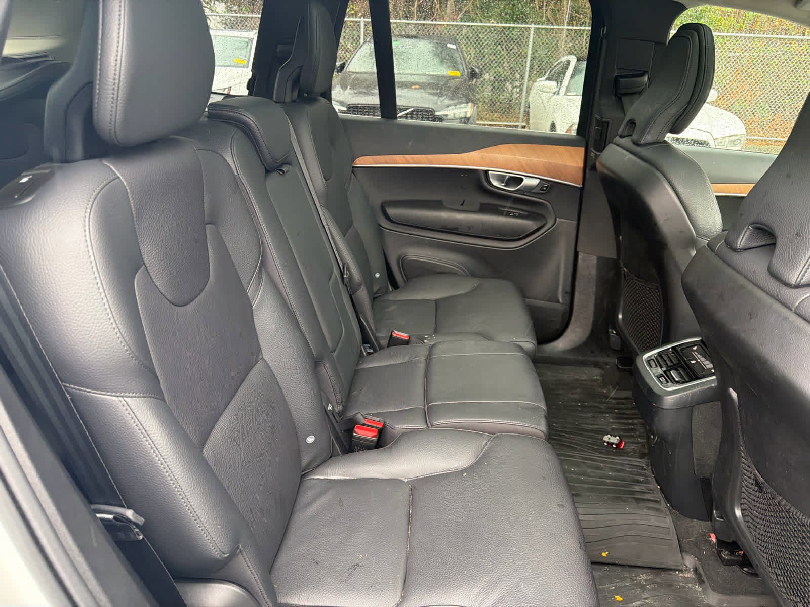 Certified 2024 Volvo XC90 B6 Plus w/ Protection Package Premier image 23