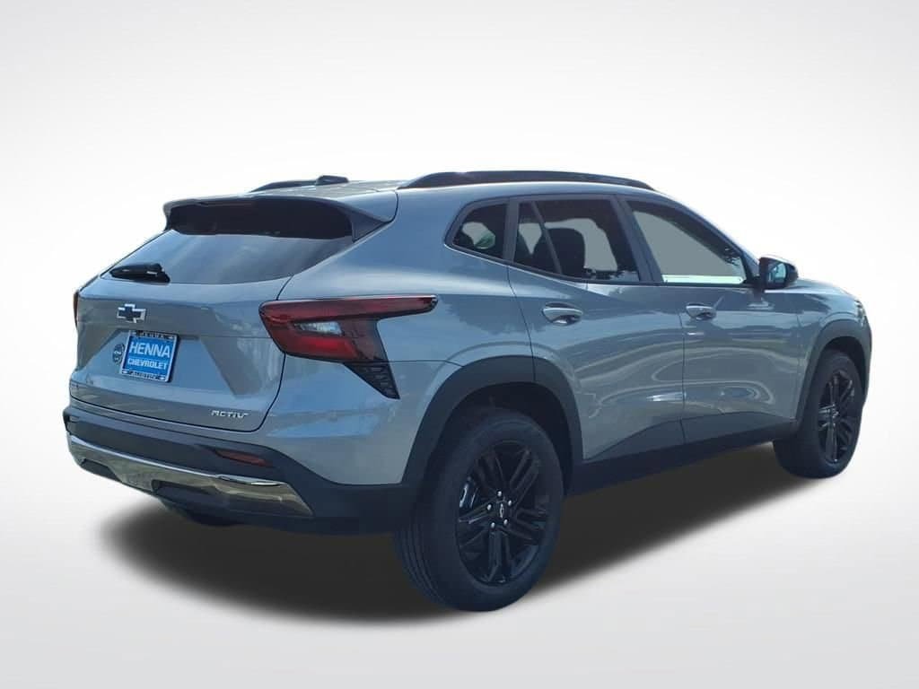 New 2026 Chevrolet Trax ACTIV FWD image 3