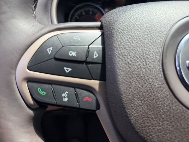 Used 2016 Jeep Cherokee Trailhawk w/ Comfort/Convenience Group AWD/4WD image 20