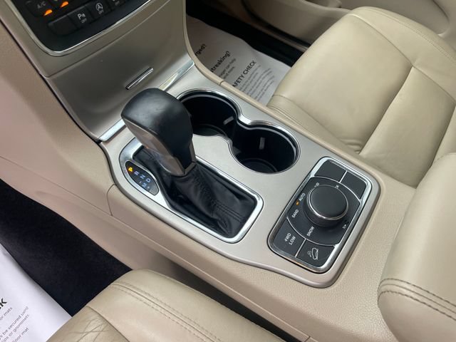 Used 2017 Jeep Grand Cherokee Limited AWD/4WD image 25