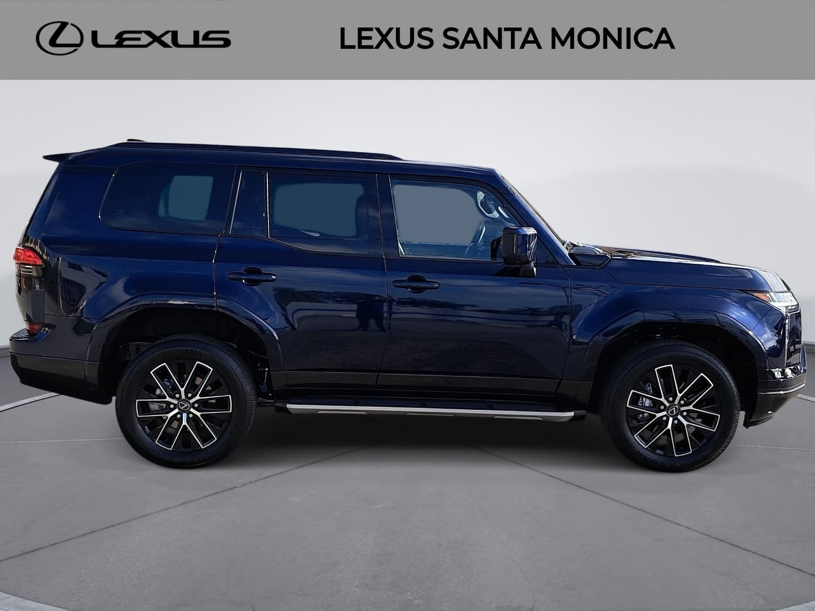 Used 2026 Lexus GX 550 w/ Accessory Package (2T) AWD/4WD image 4