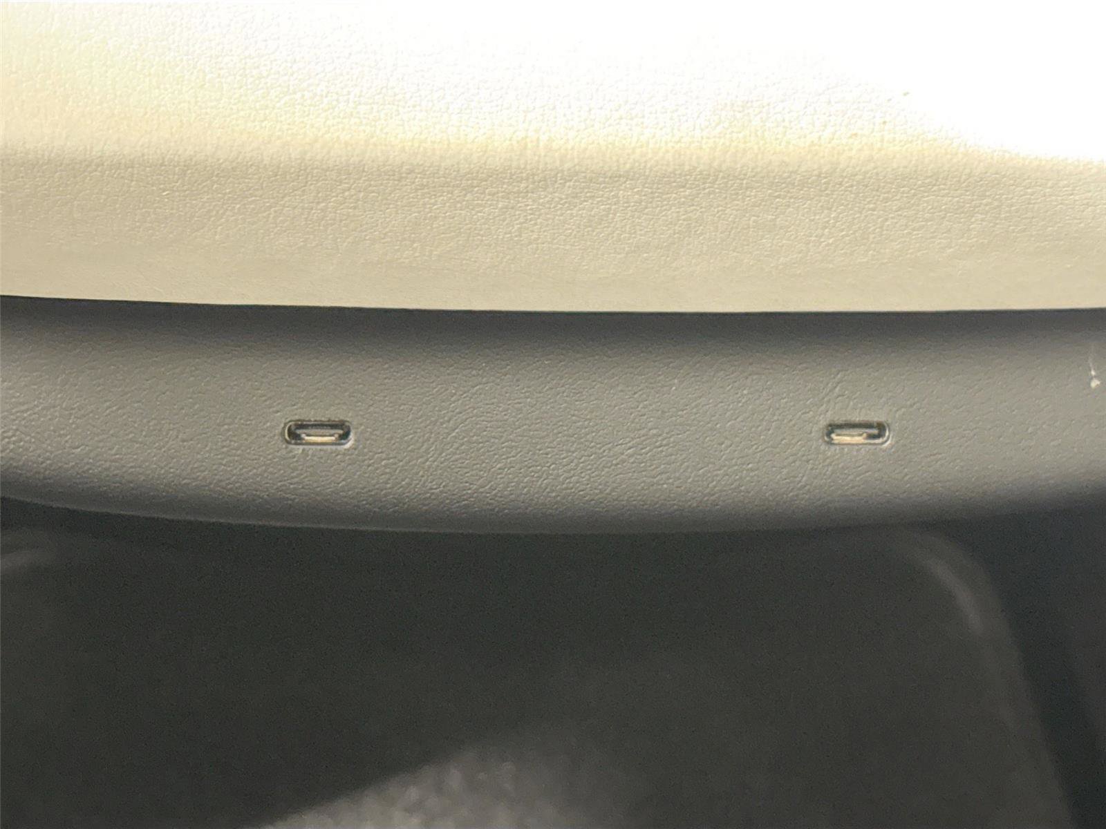 Used 2022 Tesla Model S image 33