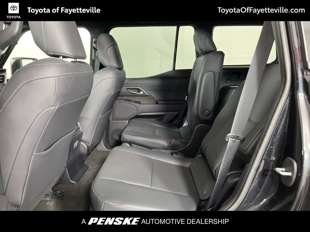 Used 2025 Lexus GX 550 w/ Accessory Package (2T) image 23