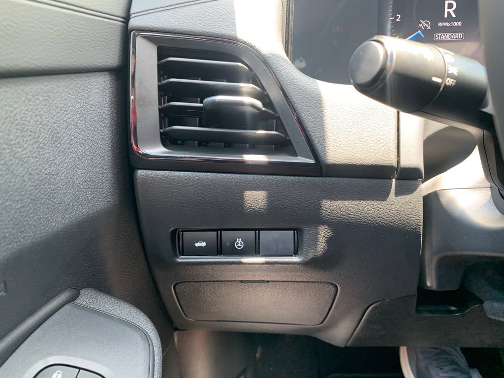 New 2026 Nissan Sentra SV w/ SV Convenience Package FWD image 16