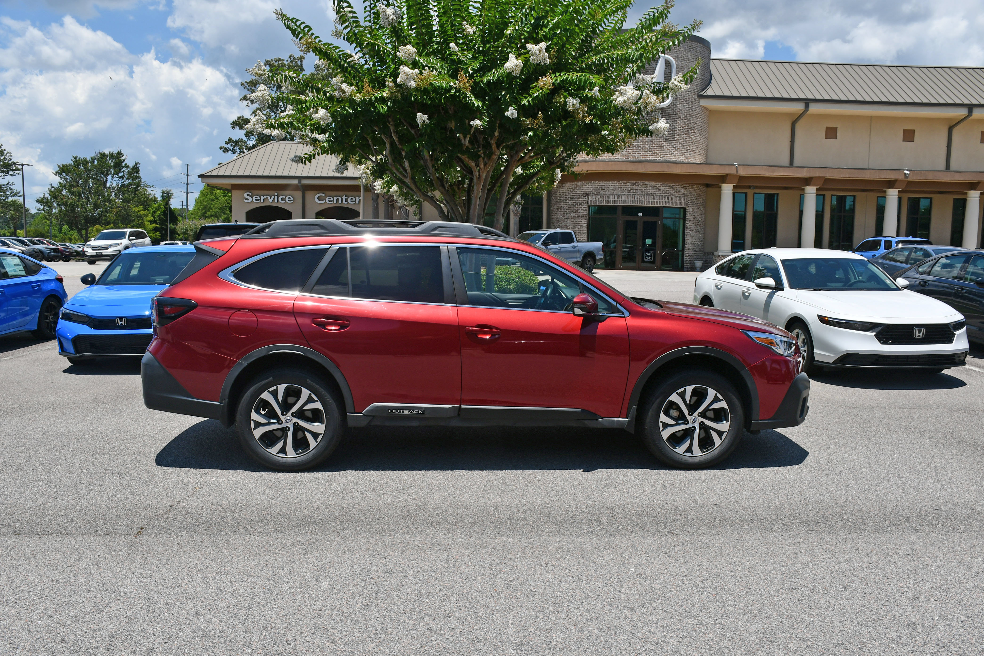 Used 2022 Subaru Outback Limited w/ Popular Package #2 AWD/4WD image 5