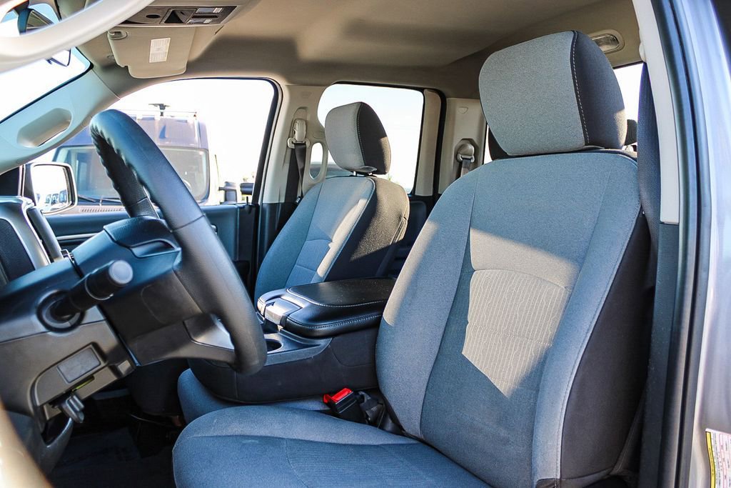 Used 2024 RAM 1500 Classic SLT AWD/4WD image 18