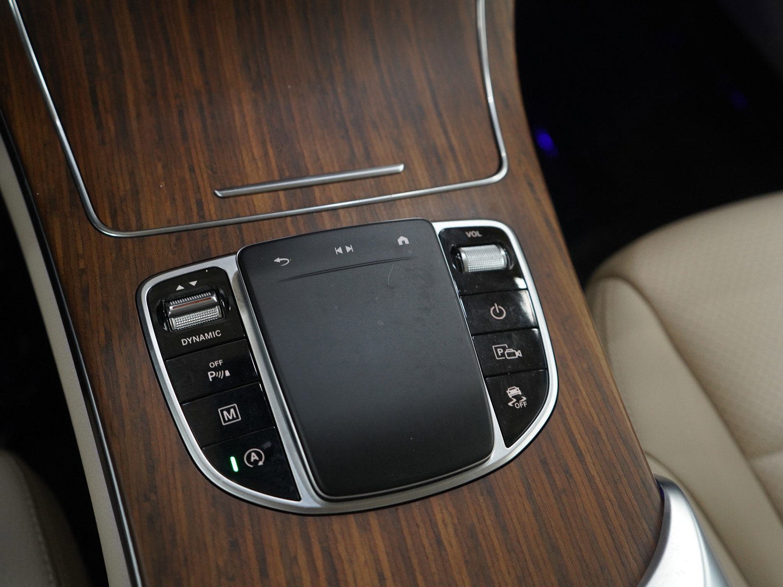 Used 2022 Mercedes-Benz GLC 300 4MATIC image 25