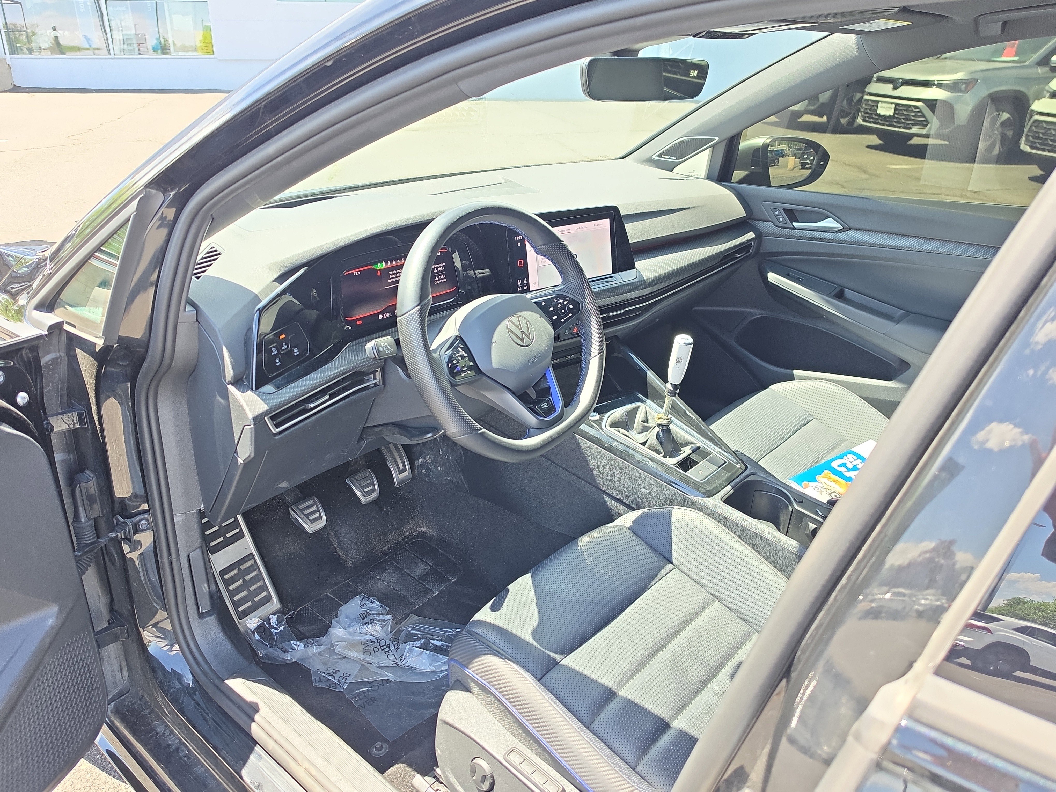 Used 2024 Volkswagen Golf R AWD/4WD image 12