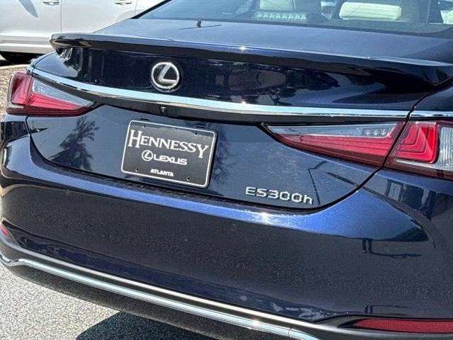 Used 2025 Lexus ES 300h w/ Premium Package FWD image 17