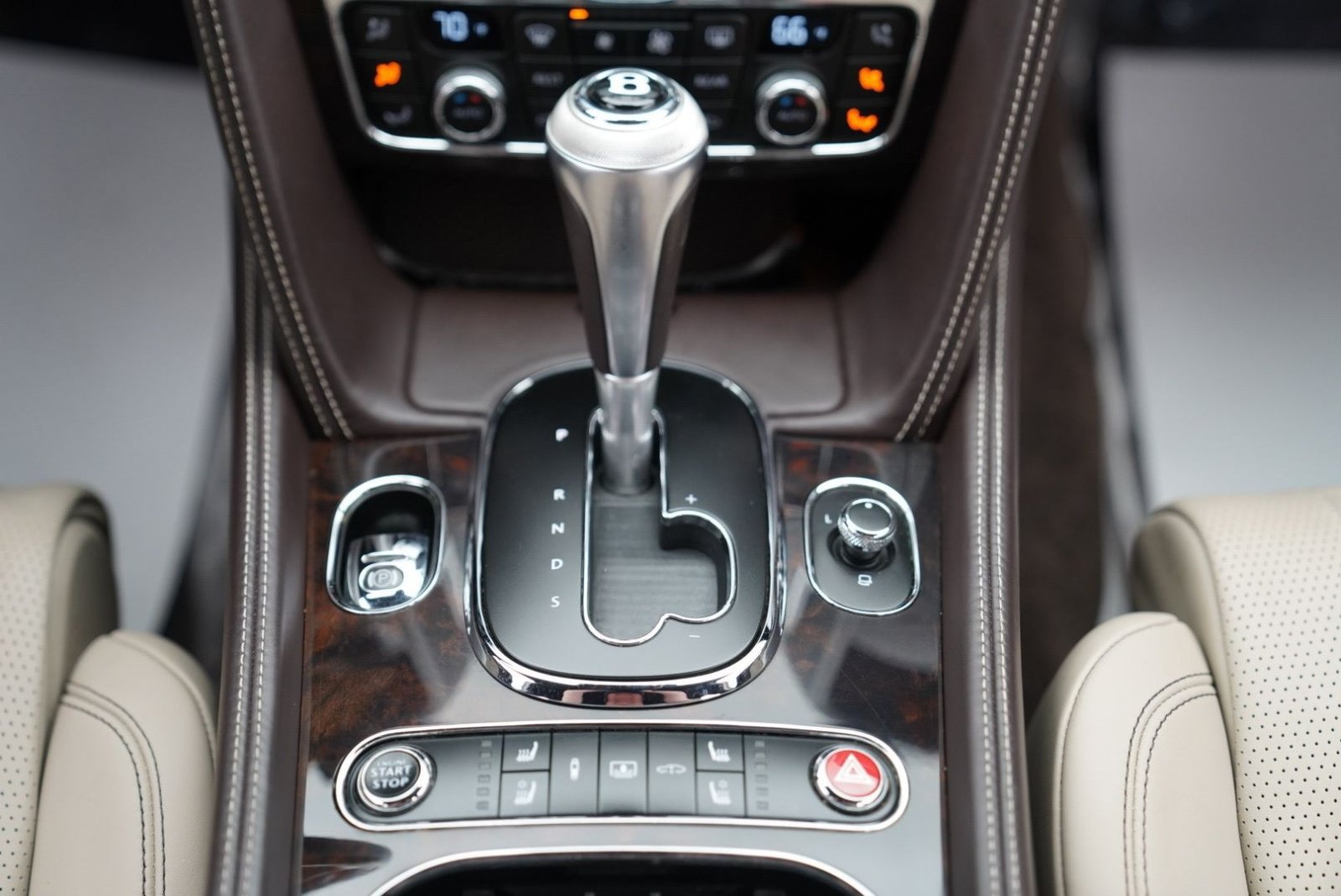 Used 2017 Bentley Flying Spur W12 AWD/4WD image 49
