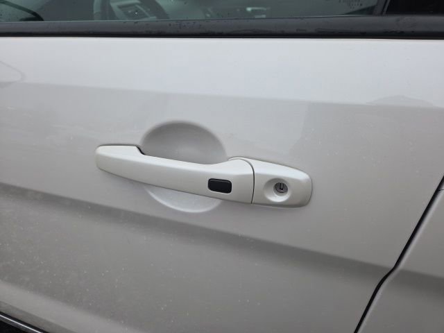 Used 2019 Ford Explorer XLT w/ Equipment Group 202A image 15