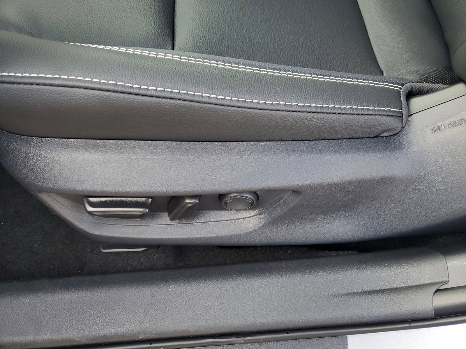 New 2026 Toyota Camry SE w/ Convenience Package FWD image 18
