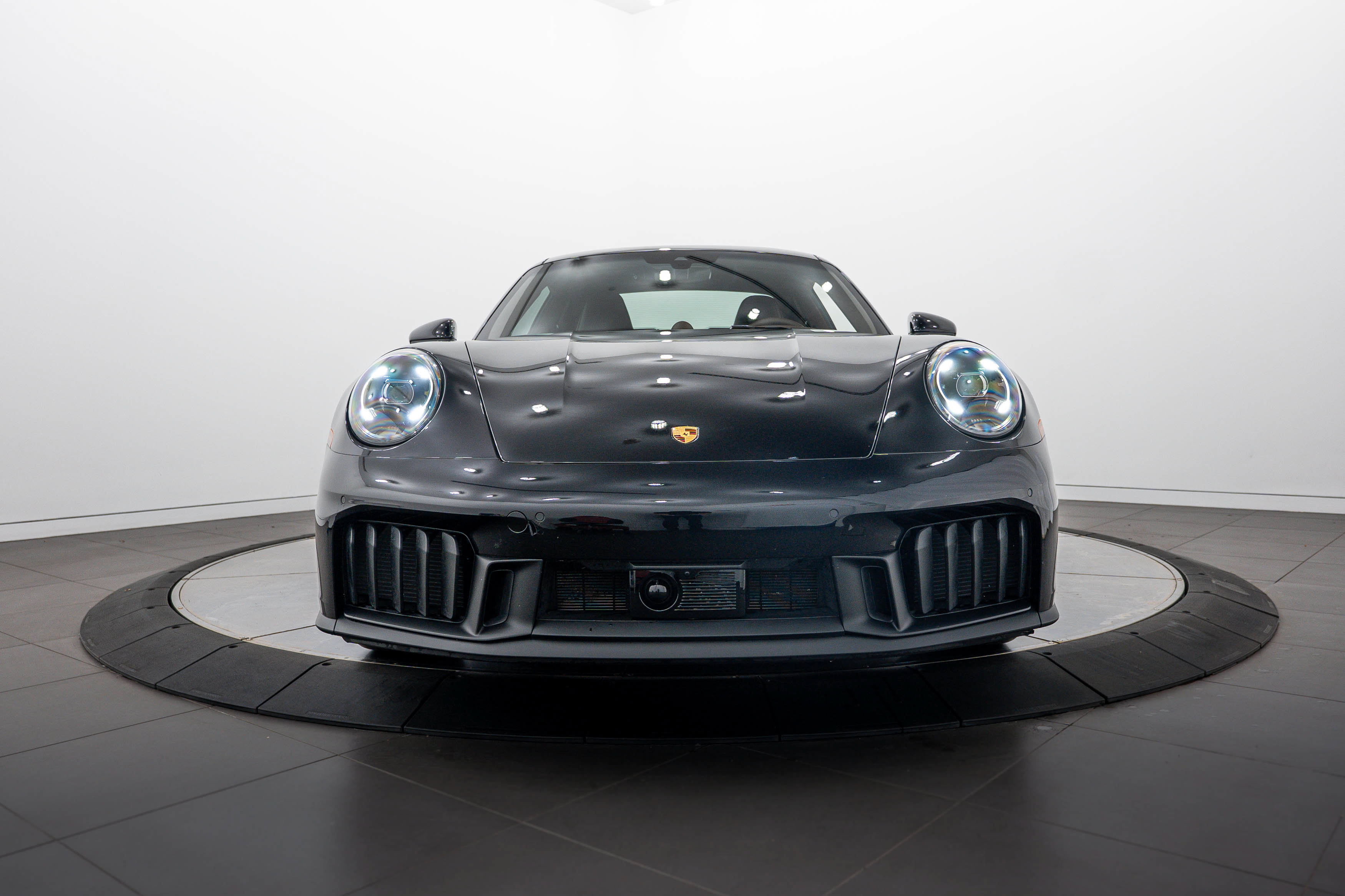 Certified 2025 Porsche 911 Carrera GTS RWD image 10