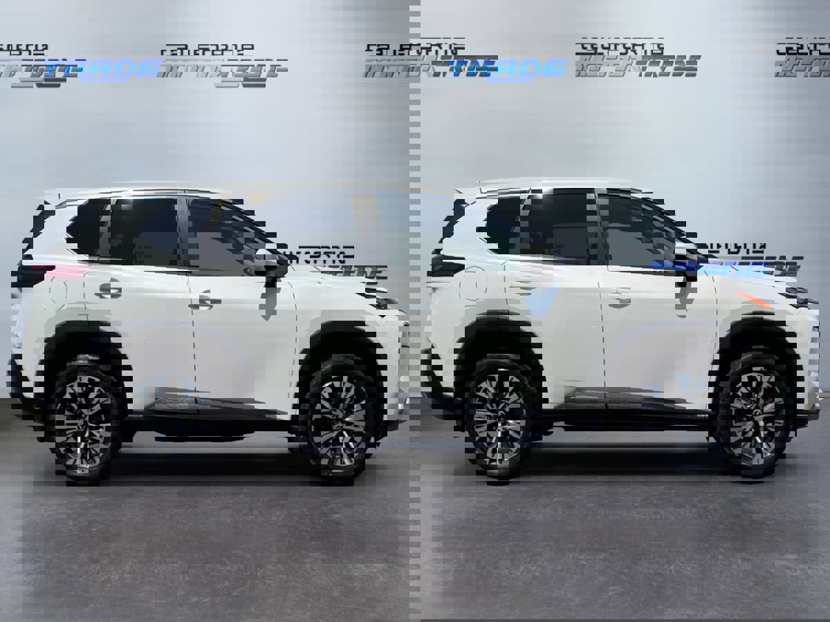 Used 2023 Nissan Rogue SV image 4