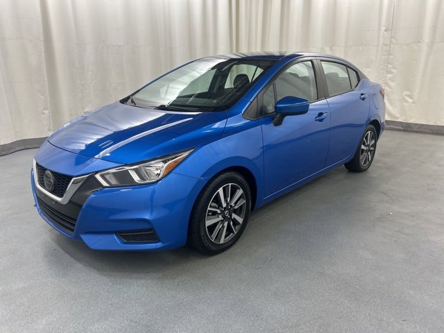 Used 2021 Nissan Versa SV image 2