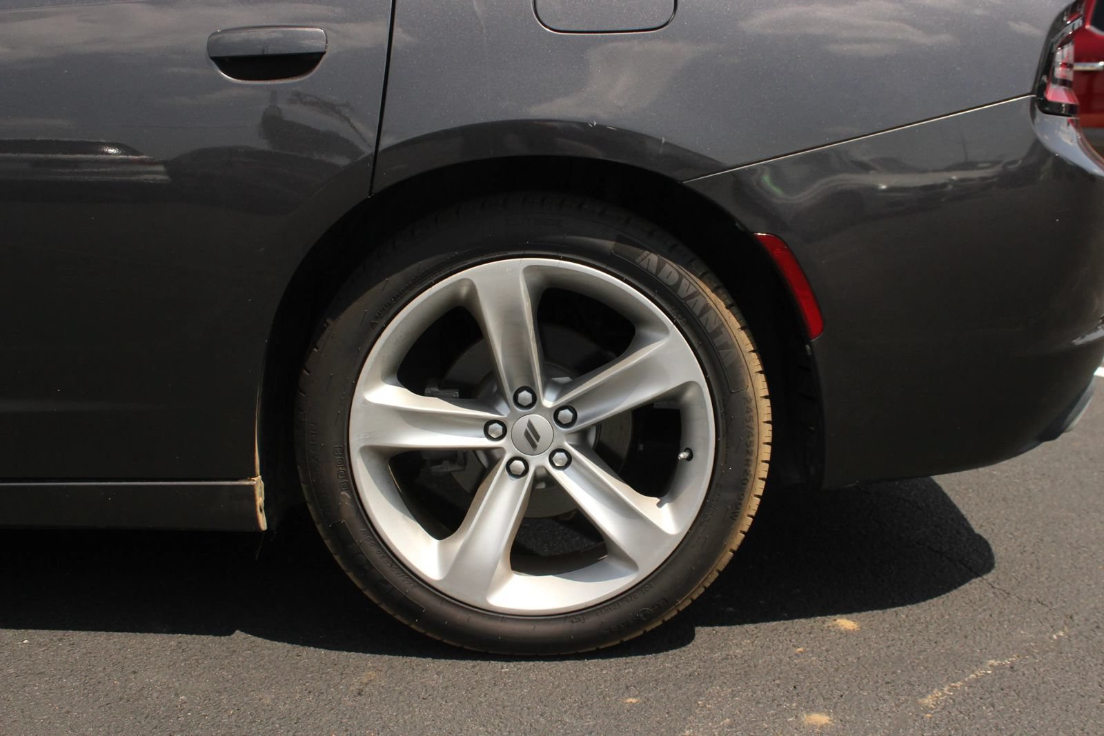 Used 2018 Dodge Charger R/T RWD image 4