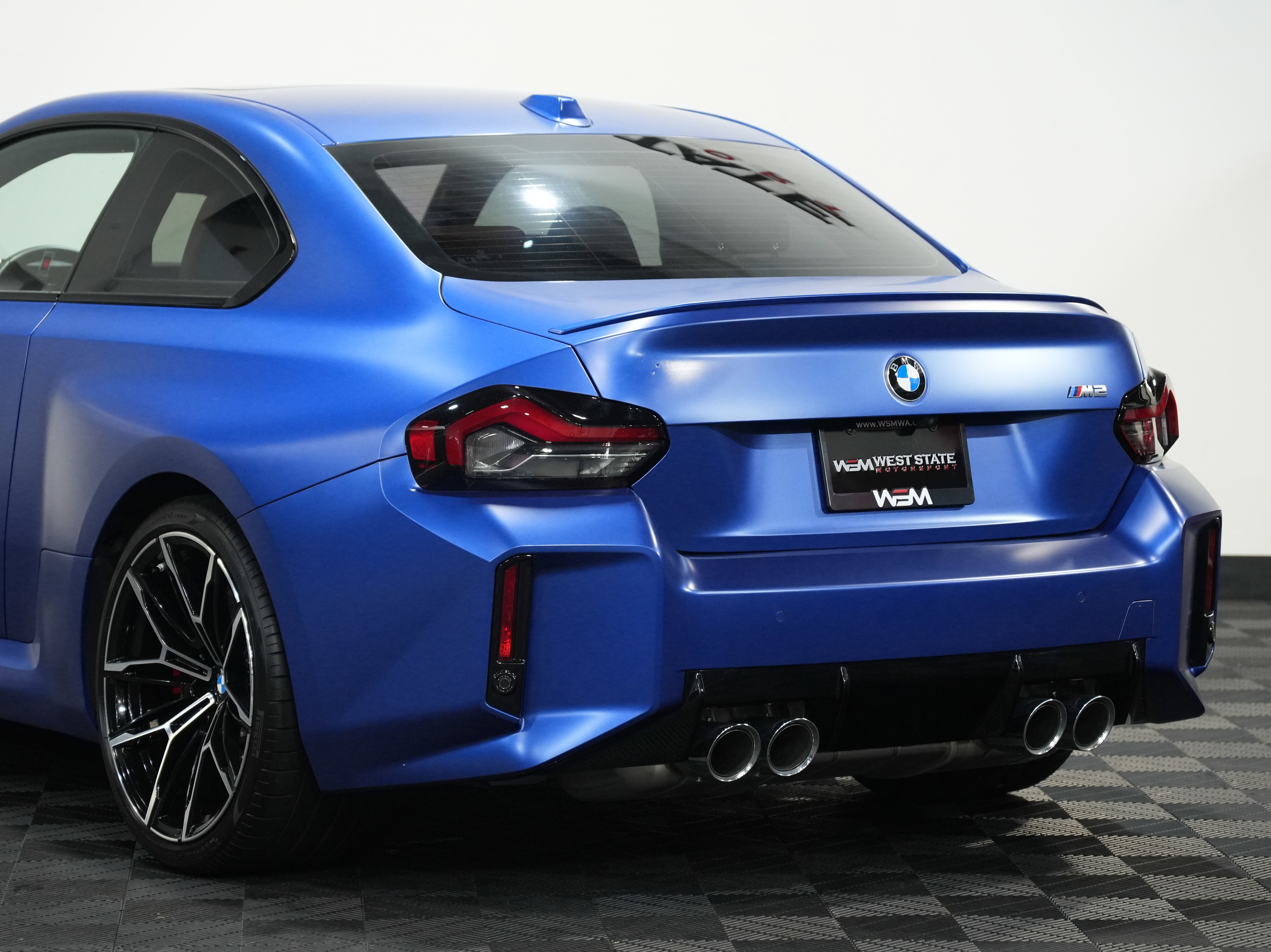 Used 2024 BMW M2 w/ Lighting Package image 16