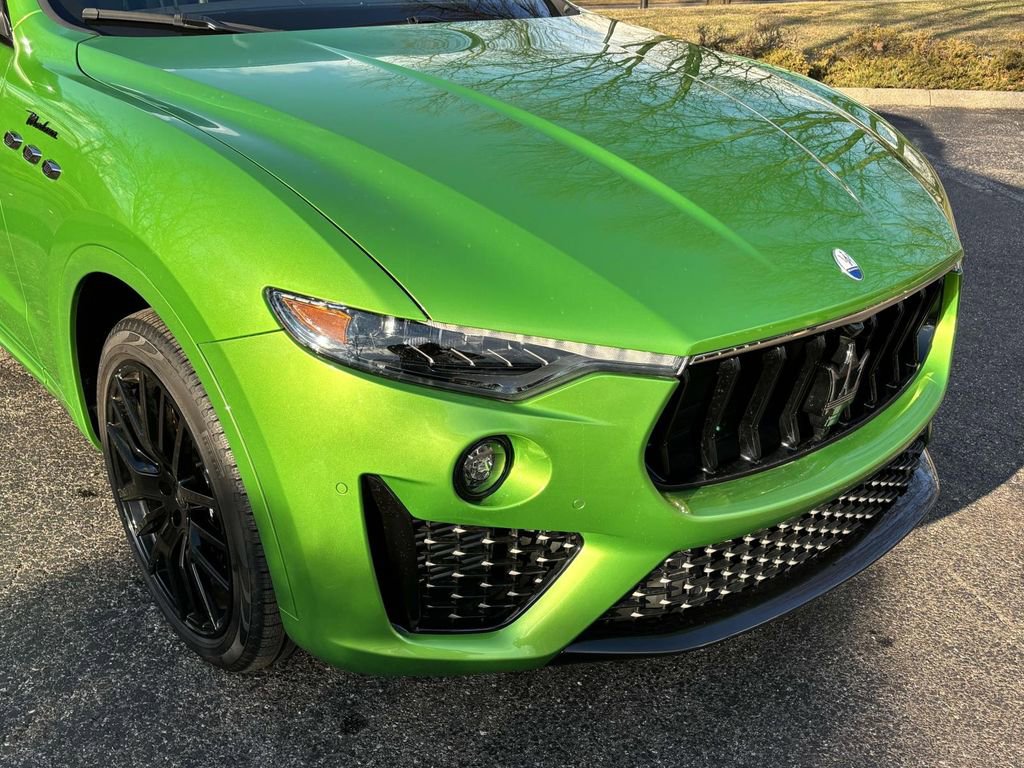 New 2023 Maserati Levante Modena image 11