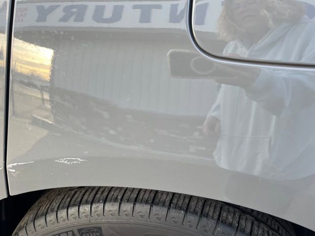 Used 2023 Dodge Charger SXT w/ Cold Weather Package AWD/4WD image 8