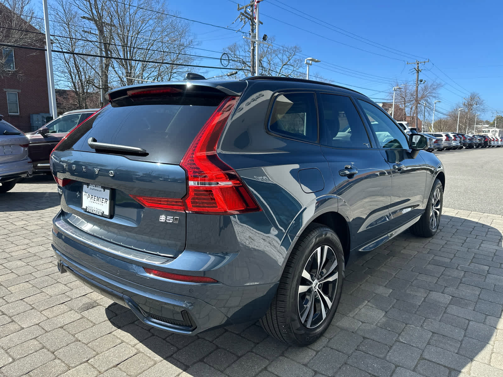 Certified 2024 Volvo XC60 B5 Core AWD/4WD image 36