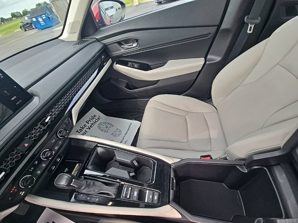 Used 2024 Honda Accord Touring image 25
