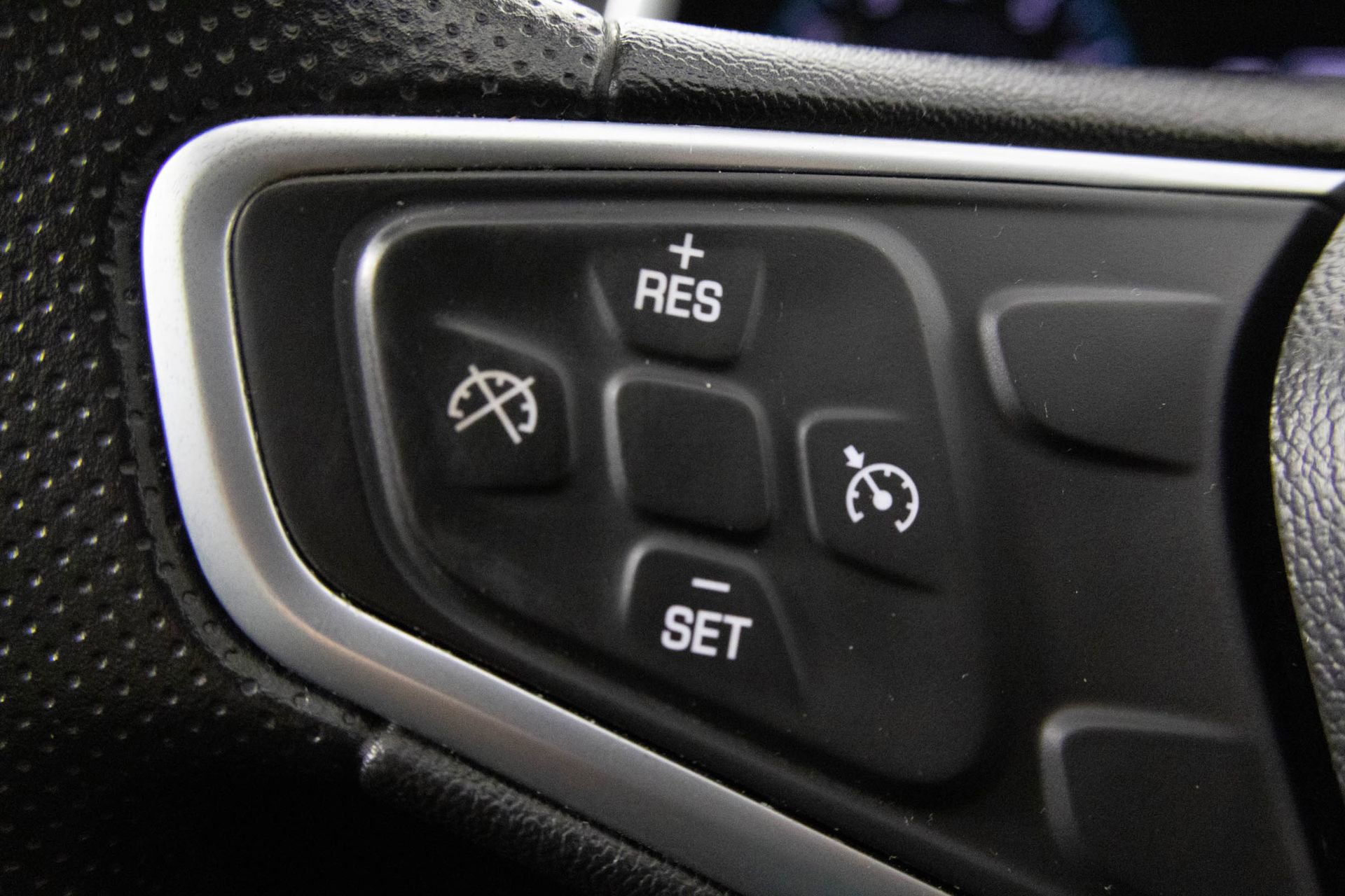 Used 2022 Chevrolet Malibu LS image 28