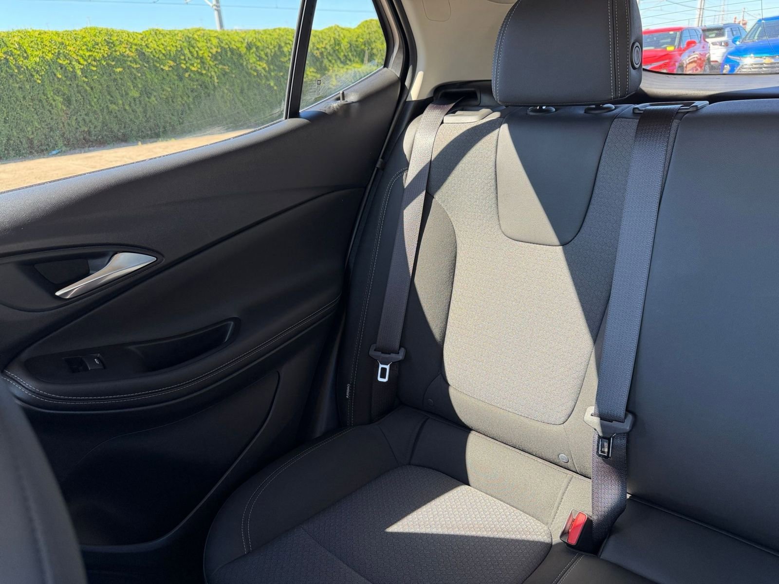 Used 2025 Buick Encore GX Preferred image 37