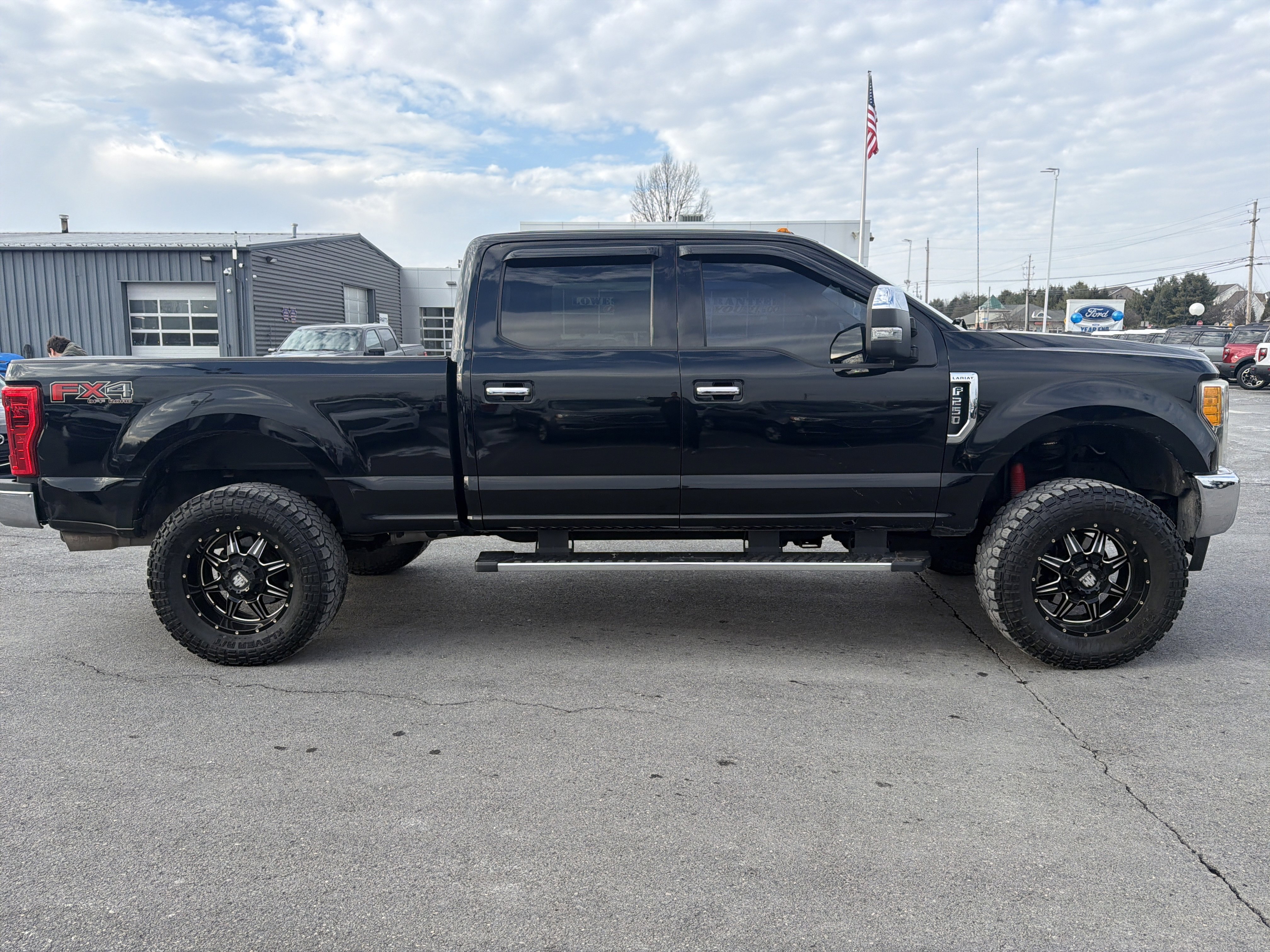 Used 2017 Ford F250 Lariat w/ Chrome Package image 2