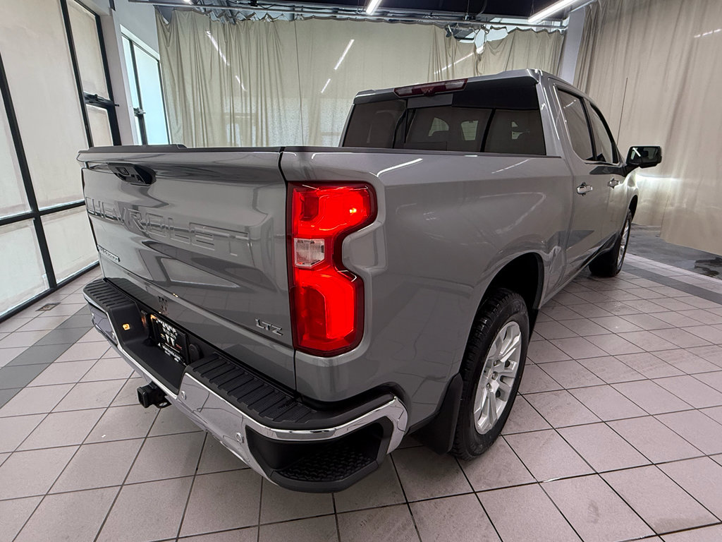 Certified 2023 Chevrolet Silverado 1500 LTZ w/ Technology Package AWD/4WD image 5