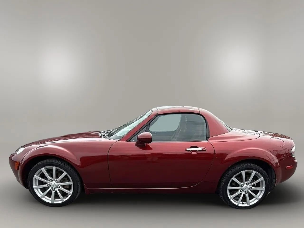 Used 2007 MAZDA MX-5 Miata Grand Touring w/ Premium Pkg image 2