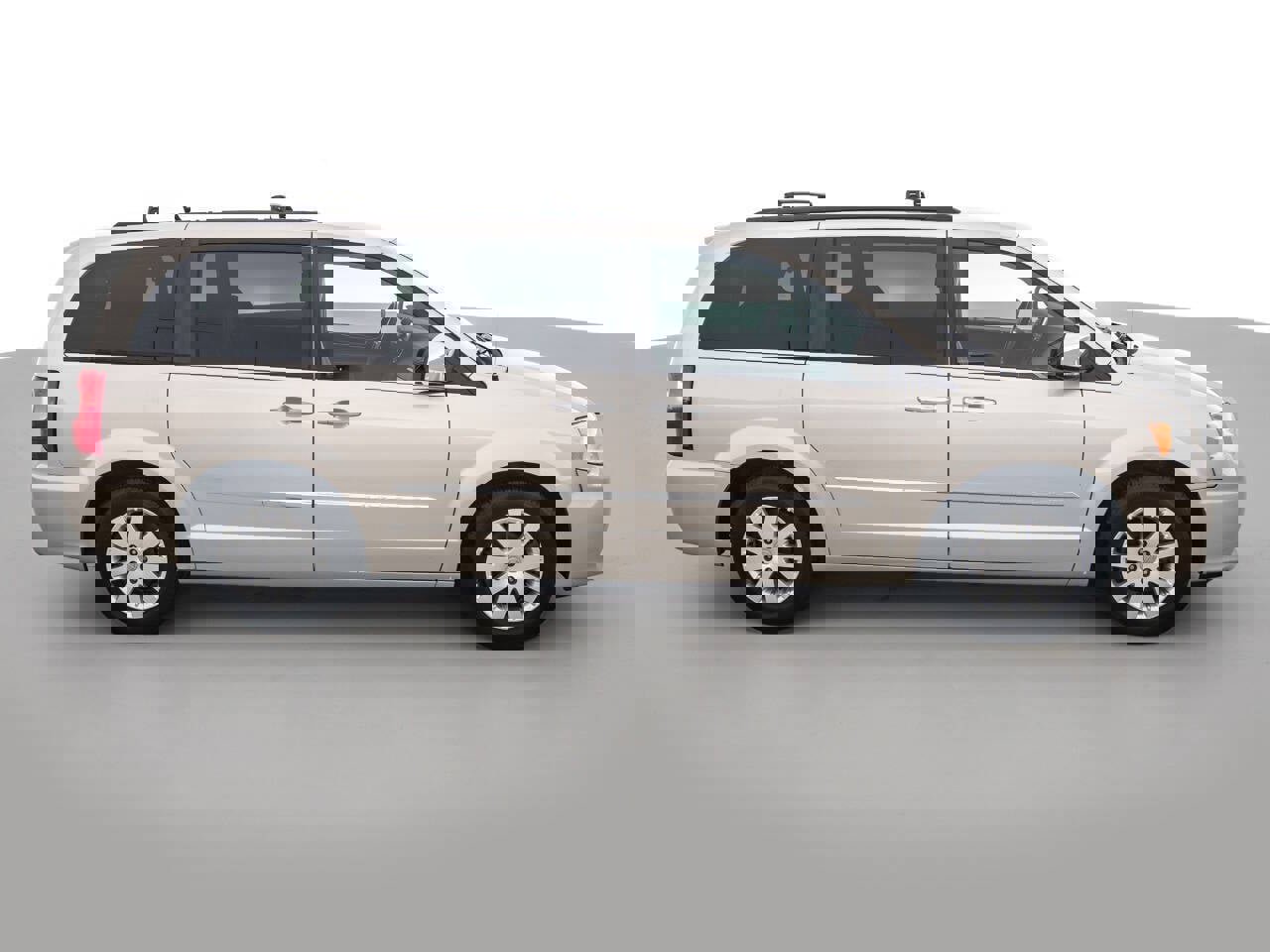 Used 2012 Chrysler Town & Country Touring-L w/ Entertainment Group #2 image 4