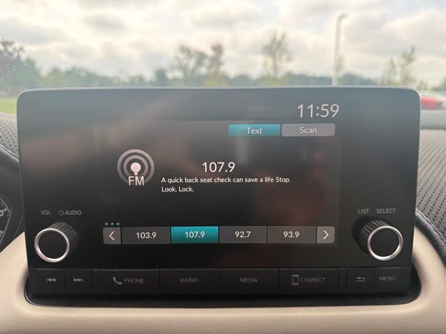 Used 2023 Honda HR-V LX image 20