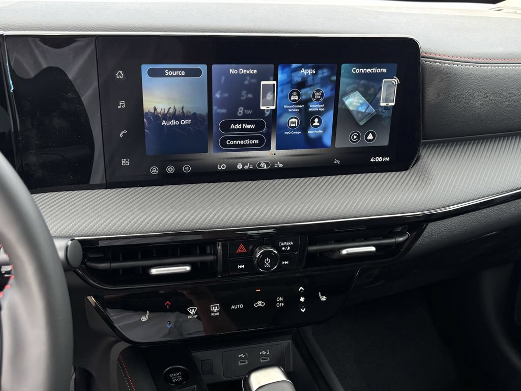 New 2026 Nissan Kicks SR w/ Cold Weather Package FWD image 15