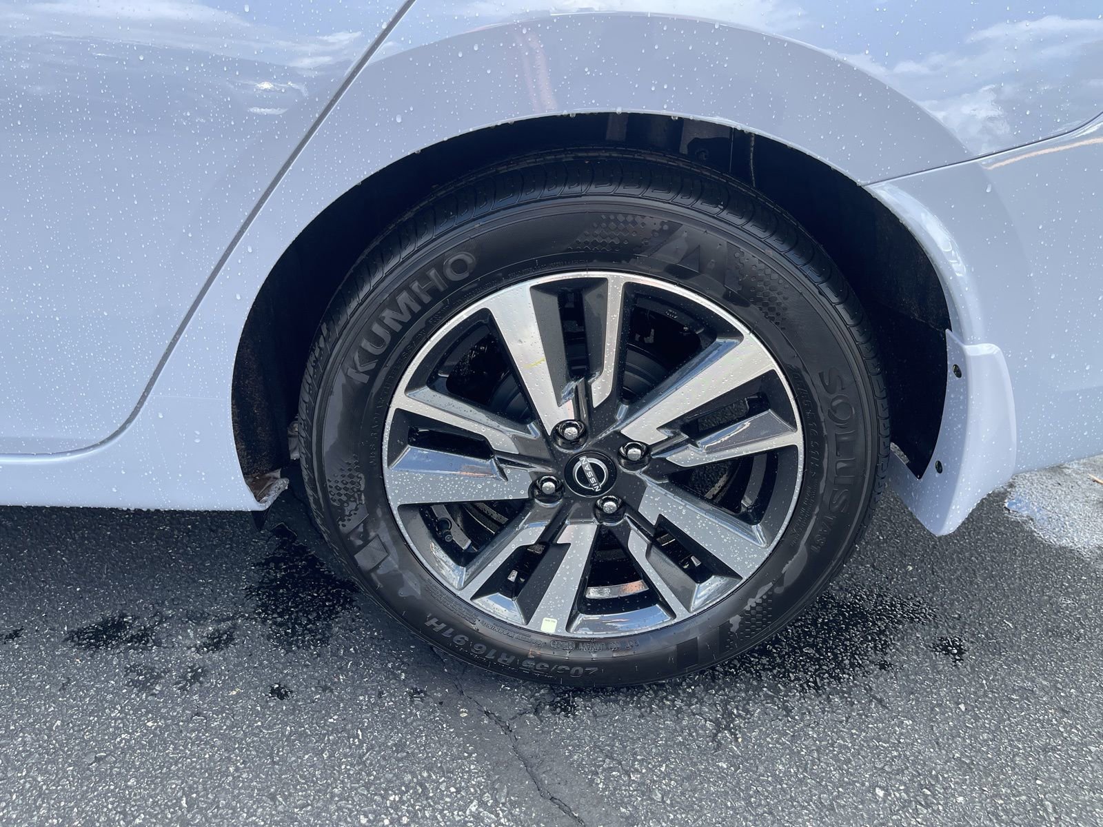 New 2025 Nissan Versa SV w/ Trunk Package image 32