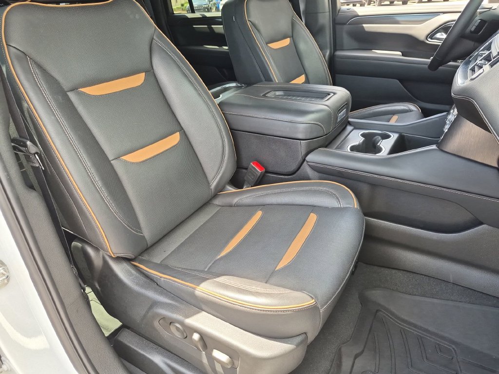 Used 2024 GMC Yukon XL AT4 w/ Technology Package AWD/4WD image 30