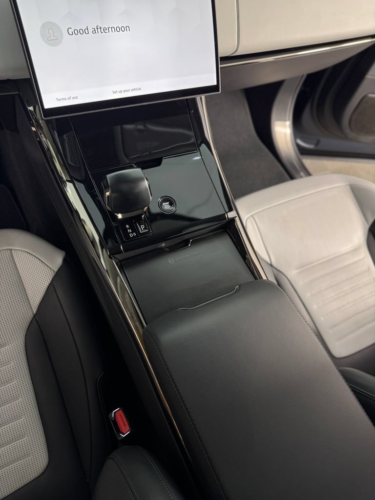 Used 2025 Land Rover Range Rover Sport SV Edition Two AWD/4WD image 18